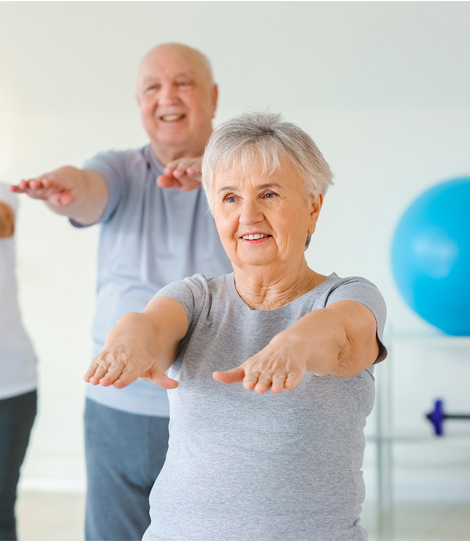 elderly-woman-exercising-in-gym